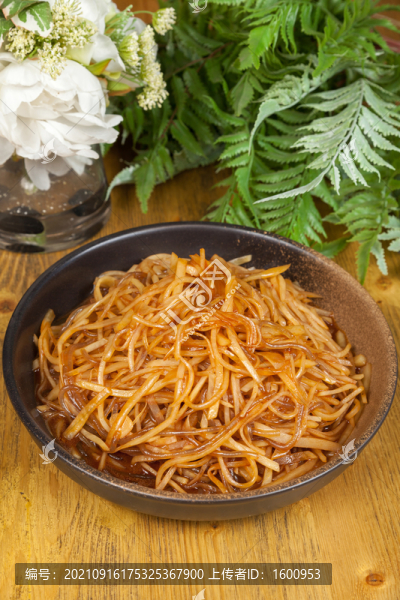 土豆絲炒粉條