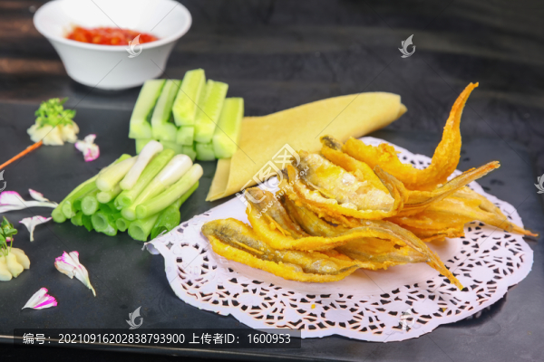 清炸黃河刀魚(yú)