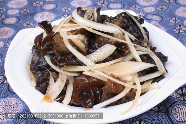 洋蔥木耳