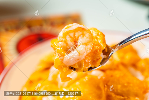 滑蛋蝦仁蓋飯