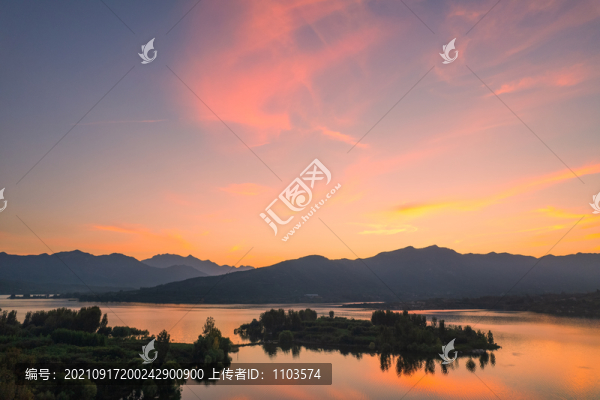 航拍泰安黃前水庫晚霞