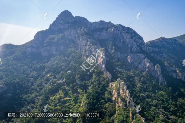 航拍泰山扇子崖