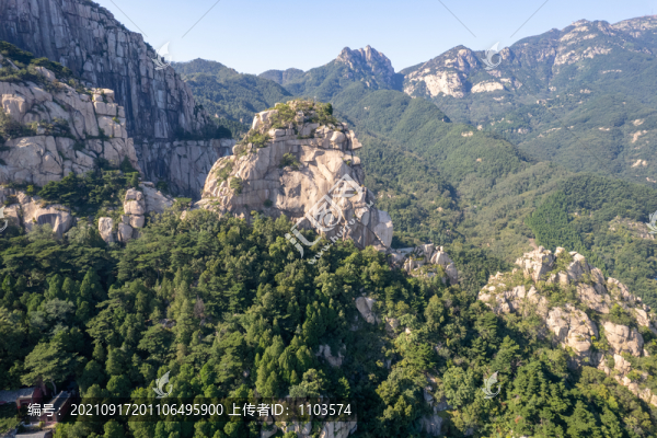 航拍泰山扇子崖