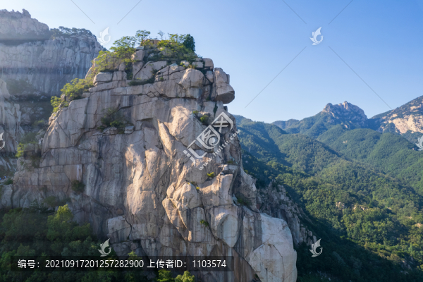 航拍泰山扇子崖
