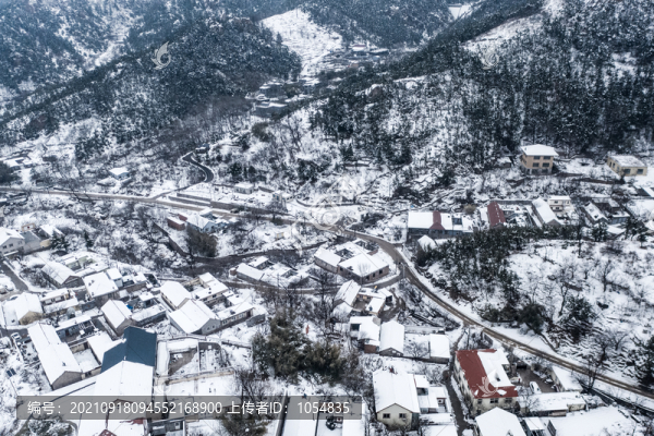 山村雪景