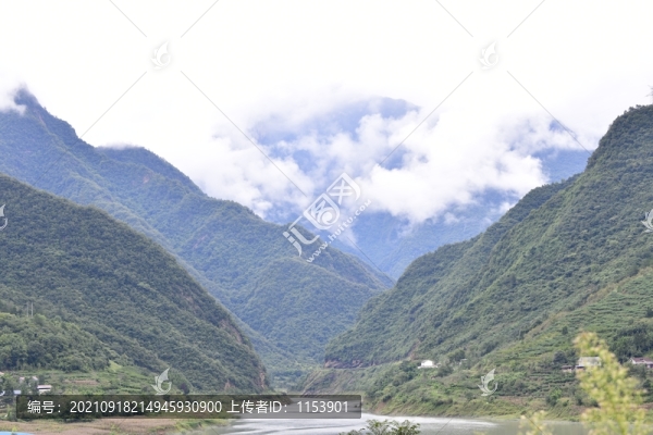 云山霧罩