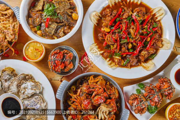 一桌美食