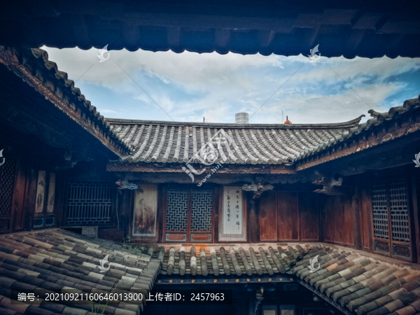 云南建水團山村