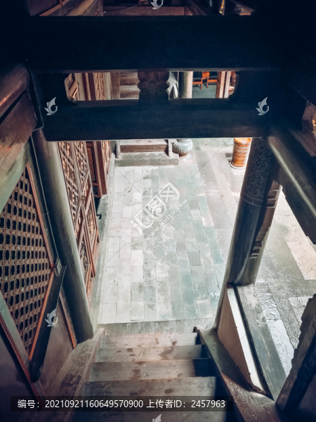云南建水團山村