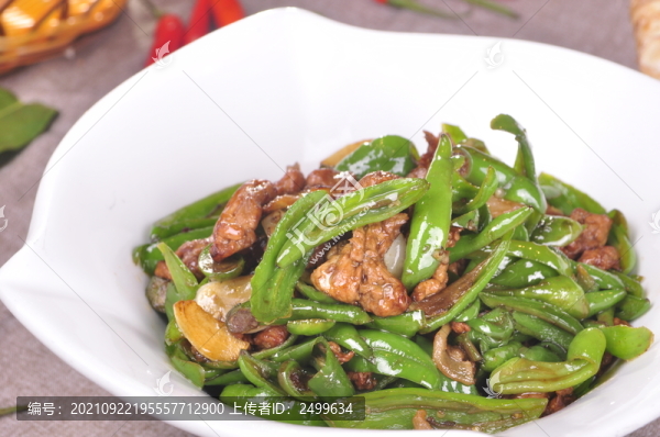 杭椒炒土豬肉