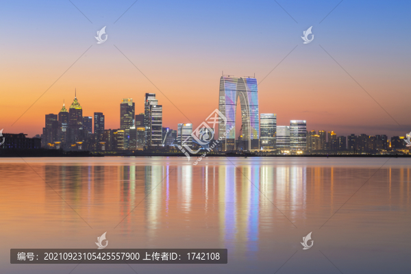 蘇州園區(qū)湖西夜景