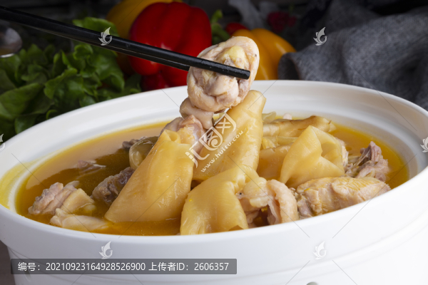 花膠燉老雞
