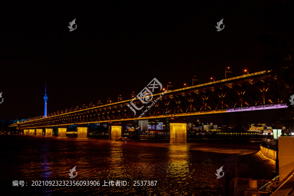 武漢長(zhǎng)江大橋
