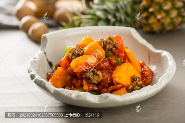 菠蘿咕嚕肉