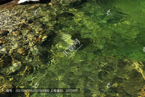 山澗溪水