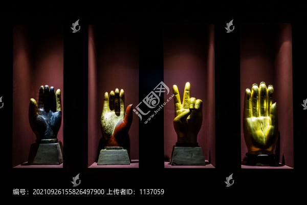 千手觀音髹漆貼金試驗(yàn)手