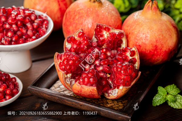 紅色石榴