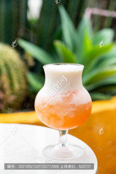 蜜桃奶蓋
