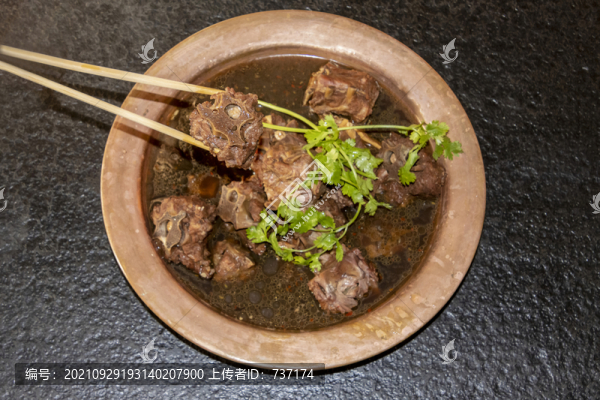 老北京美食羊蝎子