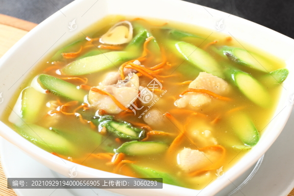 蟲草花蘆筍煲雞
