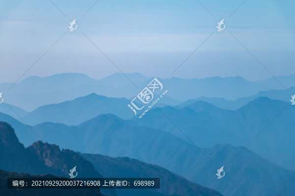 安徽黃山奇松怪石云海