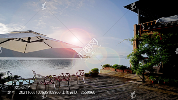 瀘沽湖里格半島的清晨