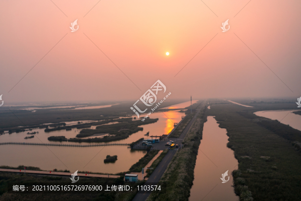 航拍黃河入?？谏鷳B(tài)旅游區(qū)