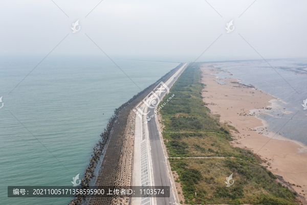 航拍東營(yíng)孤東海堤