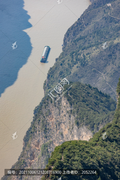 三峽之巔