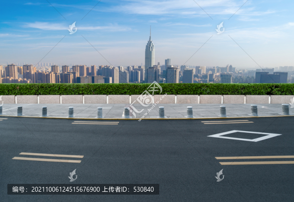 道路地面和現(xiàn)代建筑
