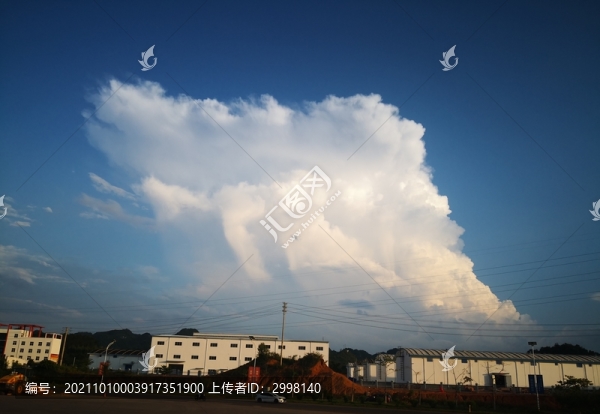 藍(lán)天白云