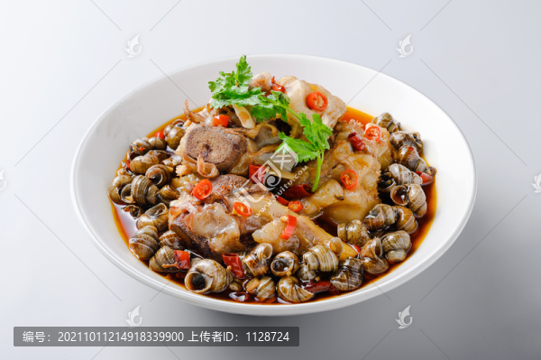 筒子骨嗦螺拼盤