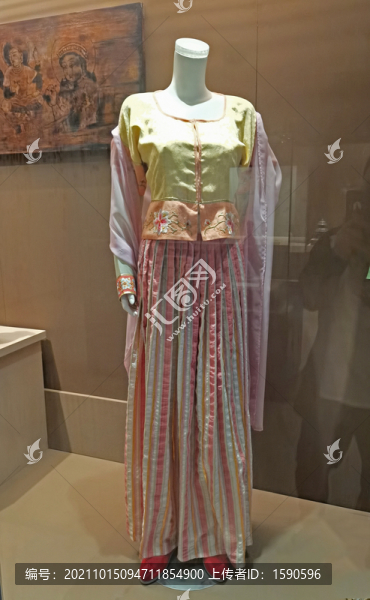 女士胡服