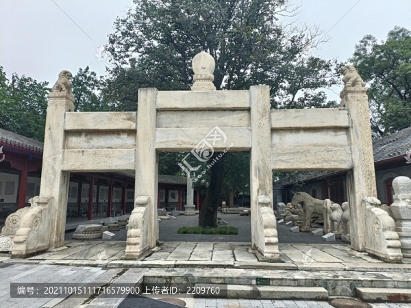 石牌樓