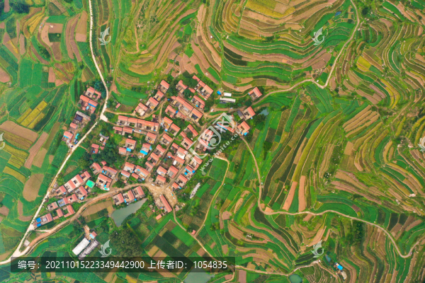 俯瞰山村