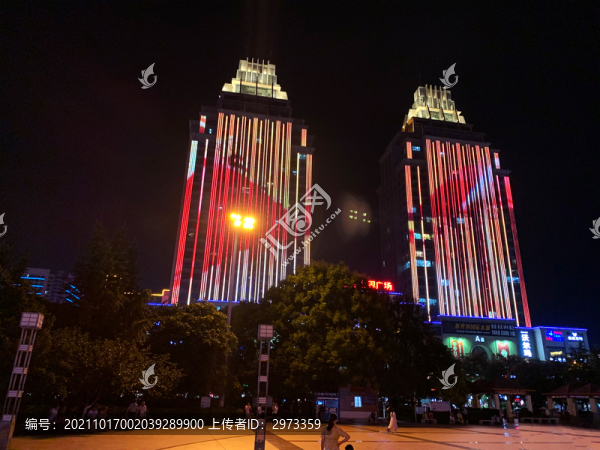 實(shí)拍江西吉安新世界廣場夜景