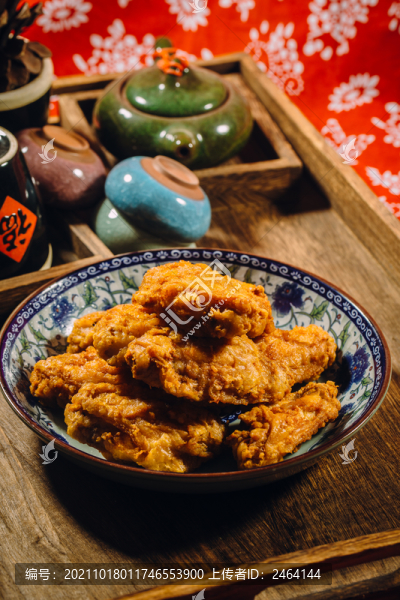 油炸香酥雞翅美食