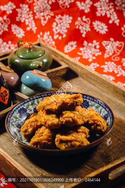 油炸香酥雞翅美食