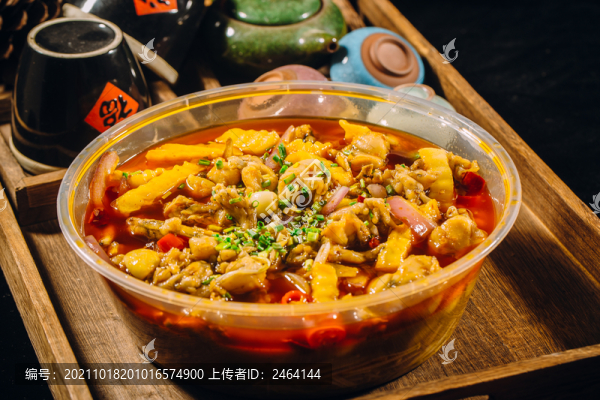 中式美食香辣牛蛙