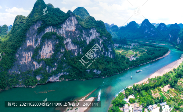 全景航拍桂林九馬畫山景區(qū)