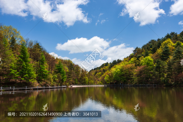 高山湖泊