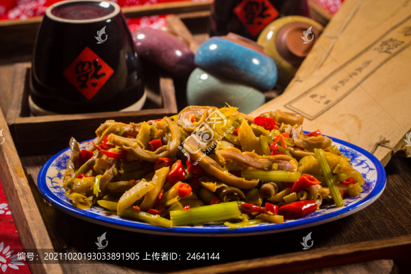 香辣豬肚片美食
