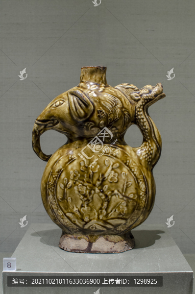 宋代青瓷疊花象壺