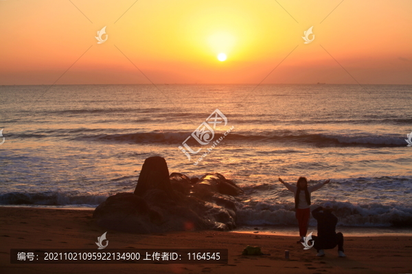 海上日出