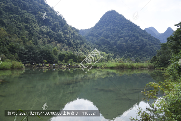 湖泊倒影