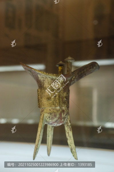信陽(yáng)博物館館藏青銅酒器息爵