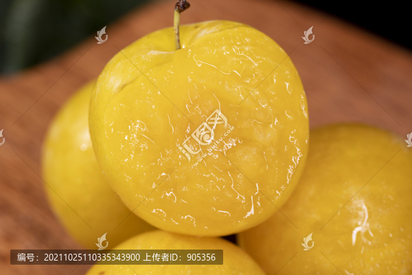 冰糖蜂糖李子
