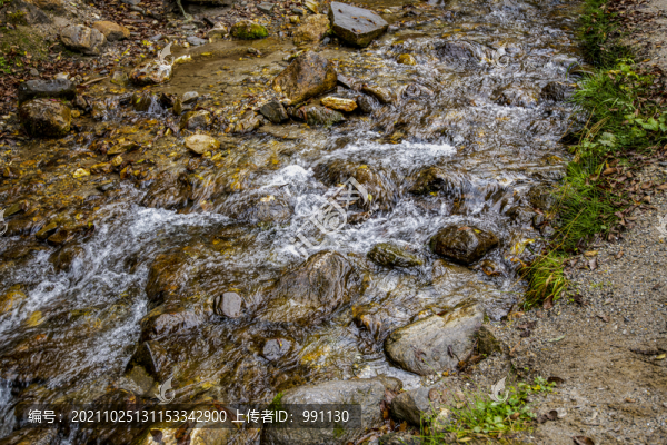 山泉水溪水