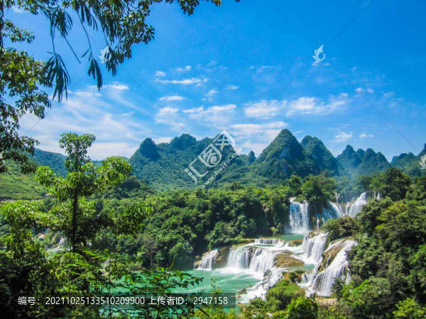 中國廣西崇左德天跨國大瀑布風(fēng)光