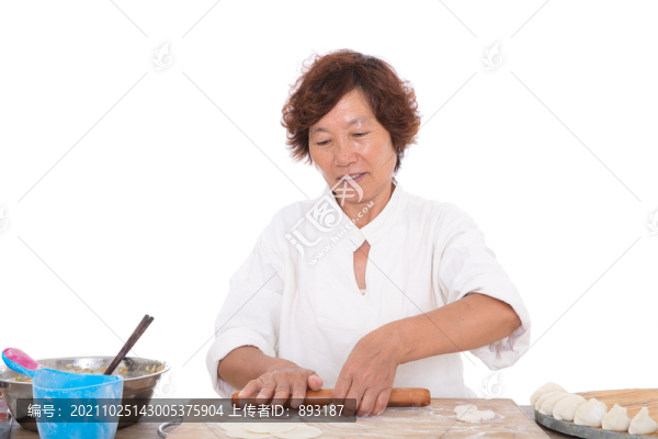 中國婦女在包餃子